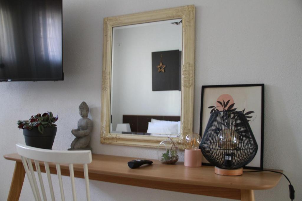 Calm & Central Apartments photo 5