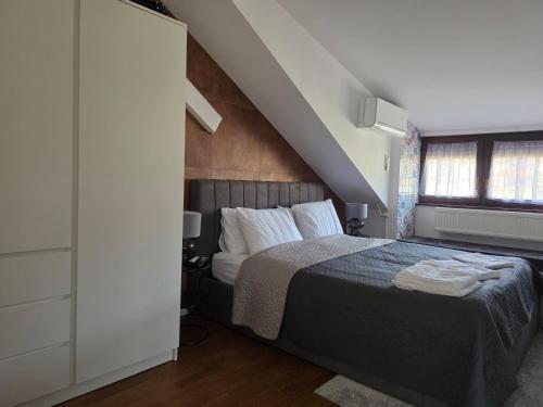 Calm & Central Apartments photo 24